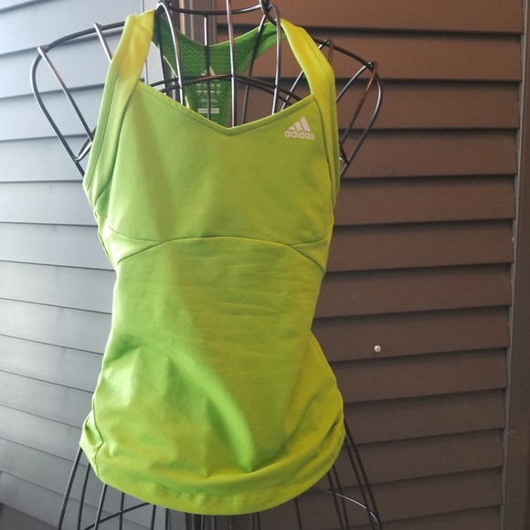 adidas Tops - Adidas sports bra tank lime green 🎃